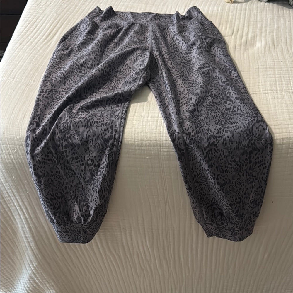 Athleta Gray Patterned Crop Jogger - image 1